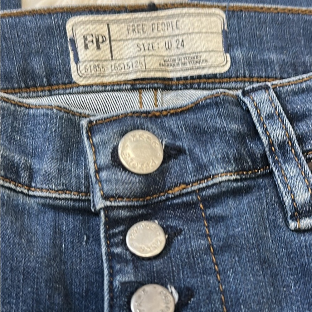 NWT Free People Dark Blue Distressed Skinny Jeans - Picture 3 of 5